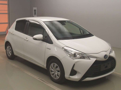 2019 Toyota Vitz NHP130[2]