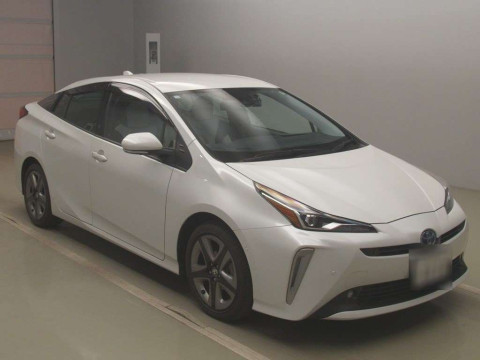 2020 Toyota Prius ZVW51[2]