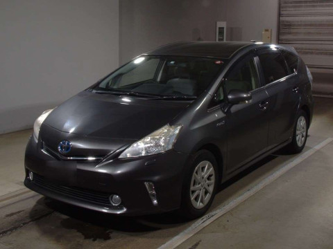 2013 Toyota Prius alpha ZVW41W[0]