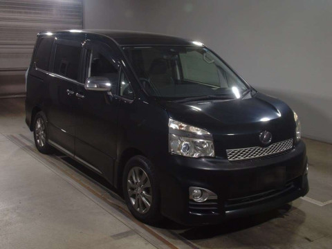 2013 Toyota Voxy ZRR70W[2]