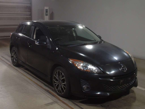 2011 Mazda Axela Sport BLFFW[2]