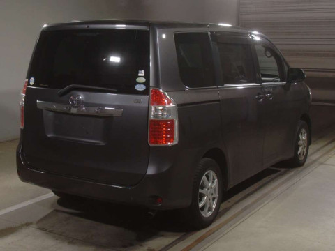 2009 Toyota Noah ZRR70G[1]