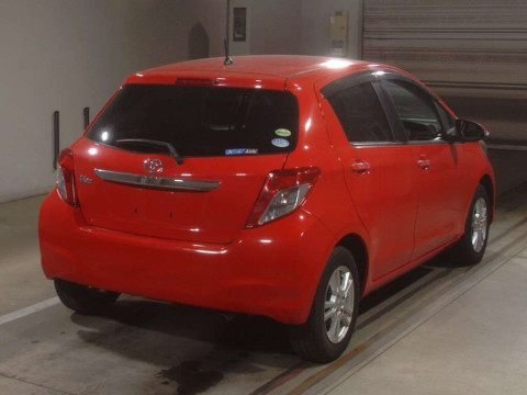 2014 Toyota Vitz NSP130[1]