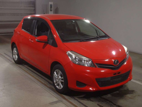 2014 Toyota Vitz NSP130[2]