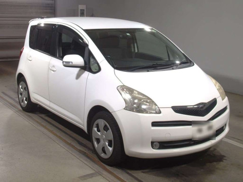 2006 Toyota Ractis NCP100[2]