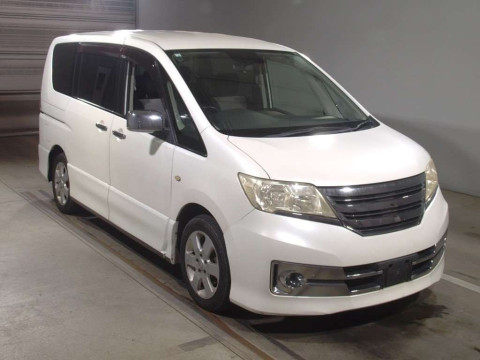 2011 Nissan Serena C26[2]