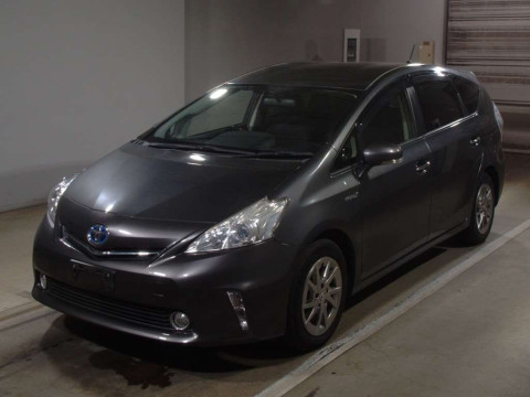 2013 Toyota Prius alpha ZVW41W[0]