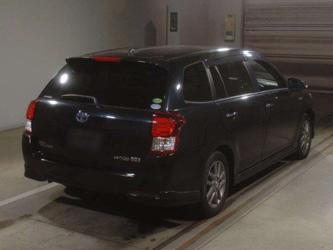 2013 Toyota Corolla Fielder NKE165G[1]