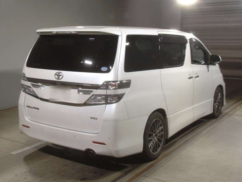 2013 Toyota Vellfire GGH25W[1]