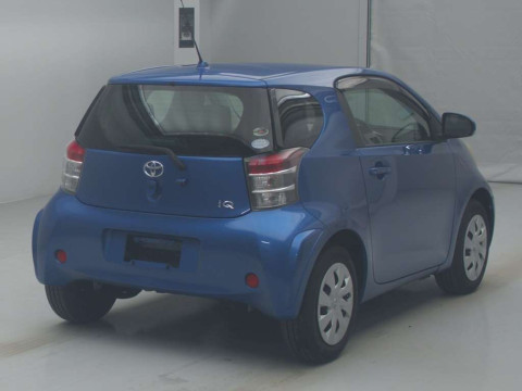 2009 Toyota iQ KGJ10[1]