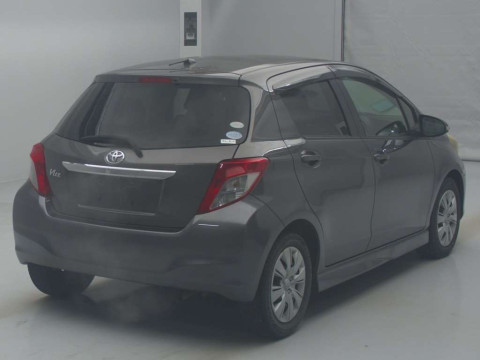 2011 Toyota Vitz NSP130[1]