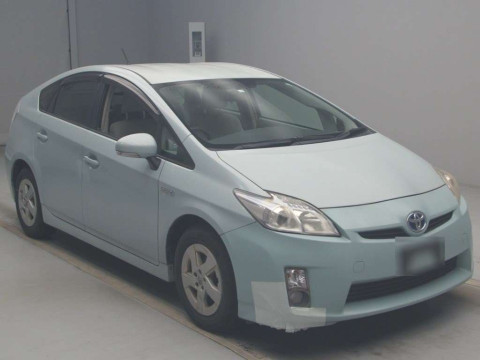 2010 Toyota Prius ZVW30[2]