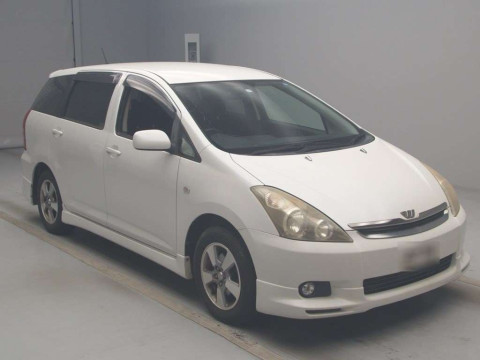 2004 Toyota Wish ZNE10G[2]