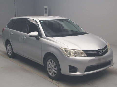 2012 Toyota Corolla Fielder NZE164G[2]