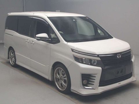 2014 Toyota Voxy ZRR80W[2]