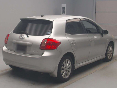 2010 Toyota Auris NZE151H[1]