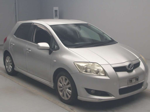 2010 Toyota Auris NZE151H[2]