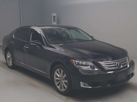 2009 Lexus LS UVF45[2]