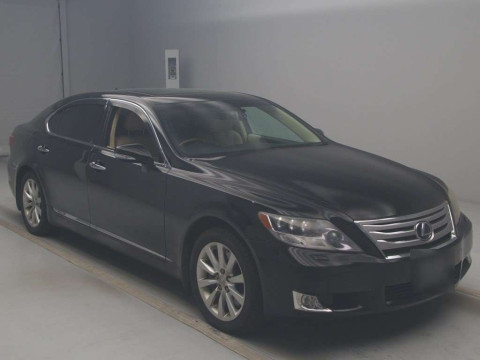 2009 Lexus LS UVF46[2]