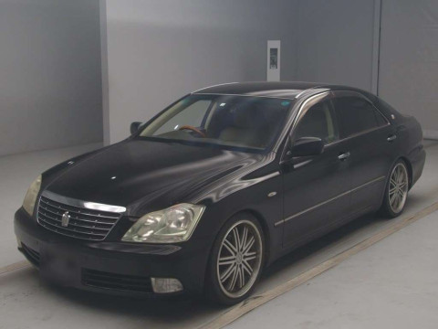 2004 Toyota Crown GRS182[0]