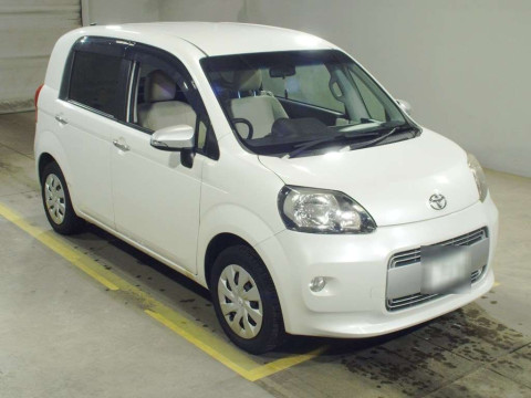 2014 Toyota Porte NCP145[2]