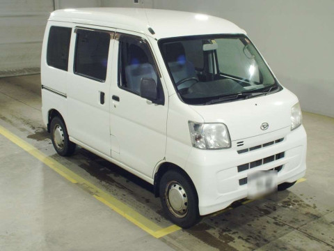 2016 Daihatsu Hijet Cargo S331V[2]