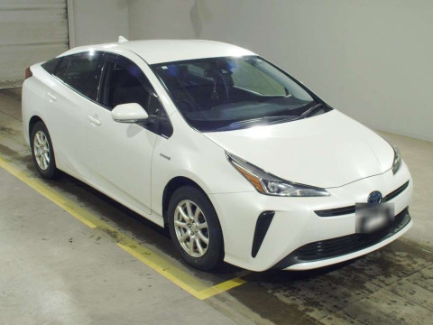 2019 Toyota Prius ZVW55[2]