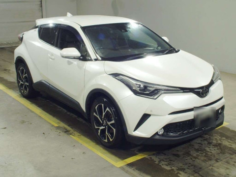 2018 Toyota C-HR NGX50[2]