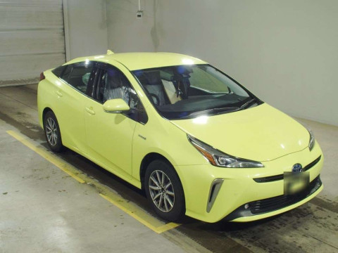 2019 Toyota Prius ZVW55[2]