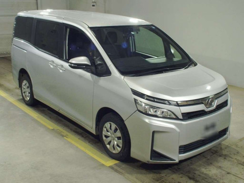 2017 Toyota Voxy ZRR85G[2]