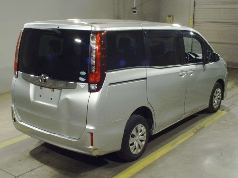 2015 Toyota Noah ZRR85G[1]