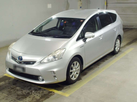 2011 Toyota Prius alpha ZVW41W[0]