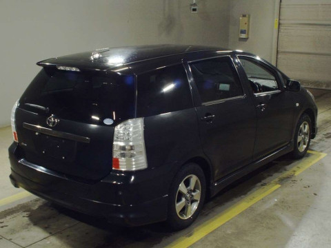 2004 Toyota Wish ZNE14G[1]