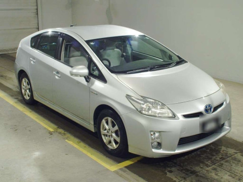 2010 Toyota Prius ZVW30[2]