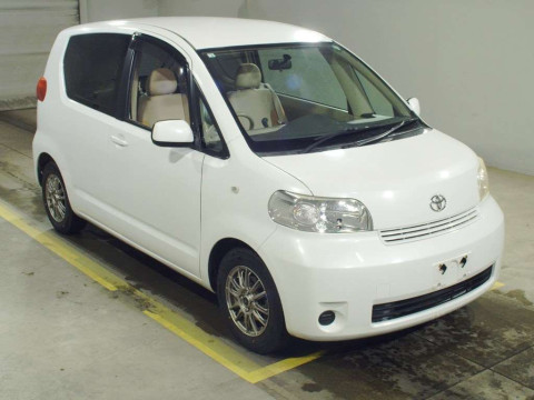 2006 Toyota Porte NNP15[2]