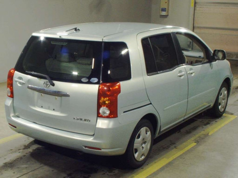 2003 Toyota Raum NCZ25[1]