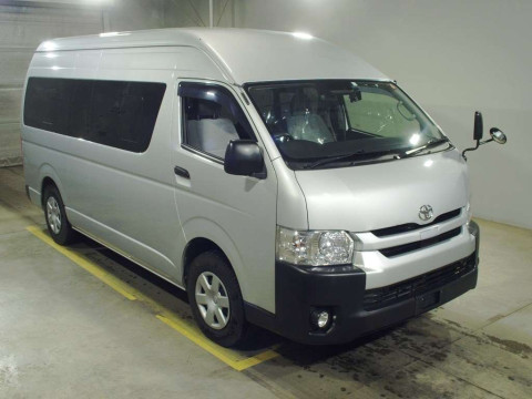 2018 Toyota Hiace Commuter TRH228B[2]