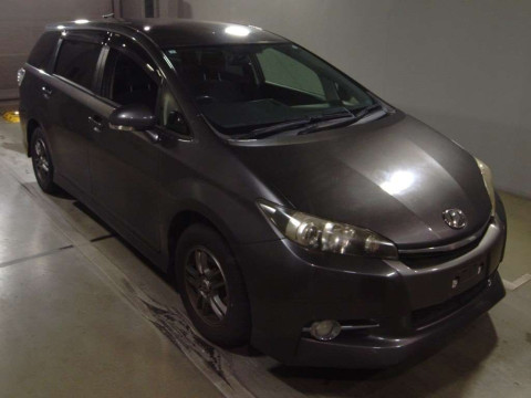 2013 Toyota Wish ZGE20W[2]