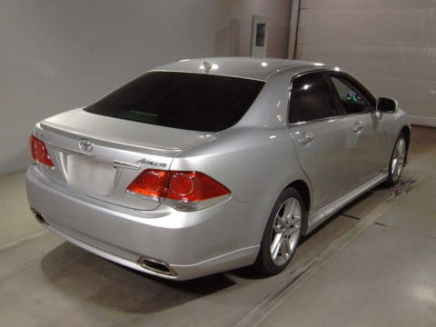 2010 Toyota Crown GRS200[1]