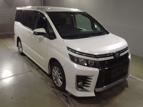 2014 Toyota Voxy ZRR80W[2]