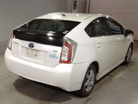 2013 Toyota Prius ZVW30[1]