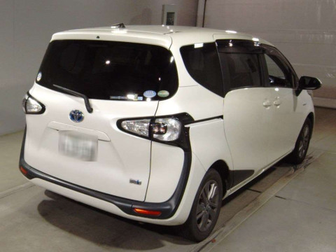 2016 Toyota Sienta NHP170G[1]