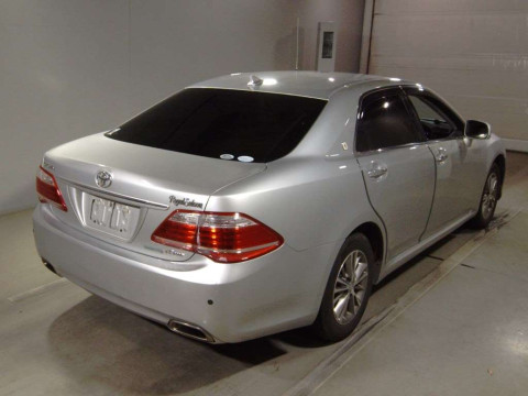 2010 Toyota Crown GRS201[1]