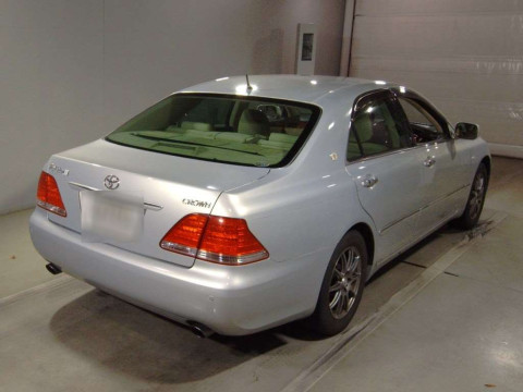 2004 Toyota Crown GRS180[1]