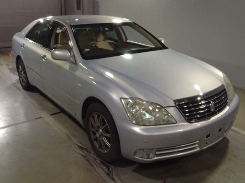 2004 Toyota Crown GRS180[2]