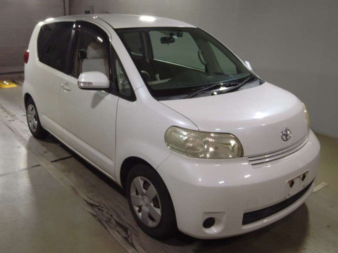 2009 Toyota Porte NNP10[2]