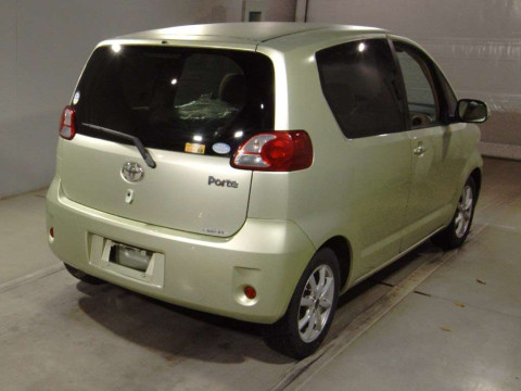 2010 Toyota Porte NNP15[1]