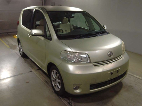 2010 Toyota Porte NNP15[2]