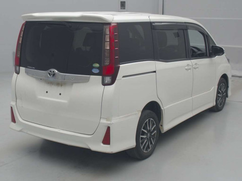 2014 Toyota Noah ZRR85W[1]