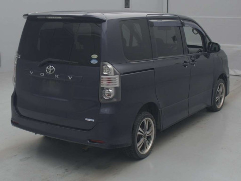 2007 Toyota Voxy ZRR75W[1]